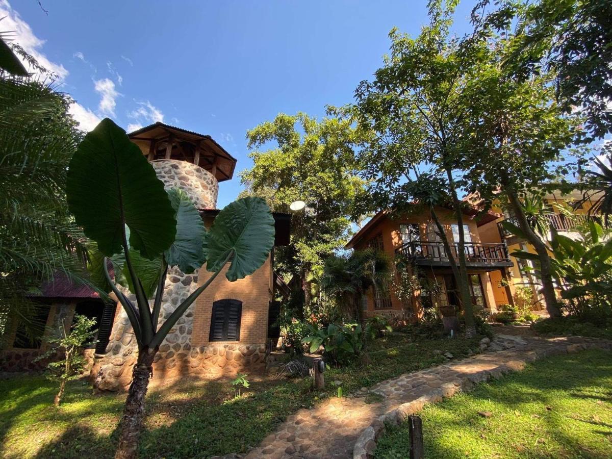 Little Eden Guesthouse Pang Mapha Εξωτερικό φωτογραφία