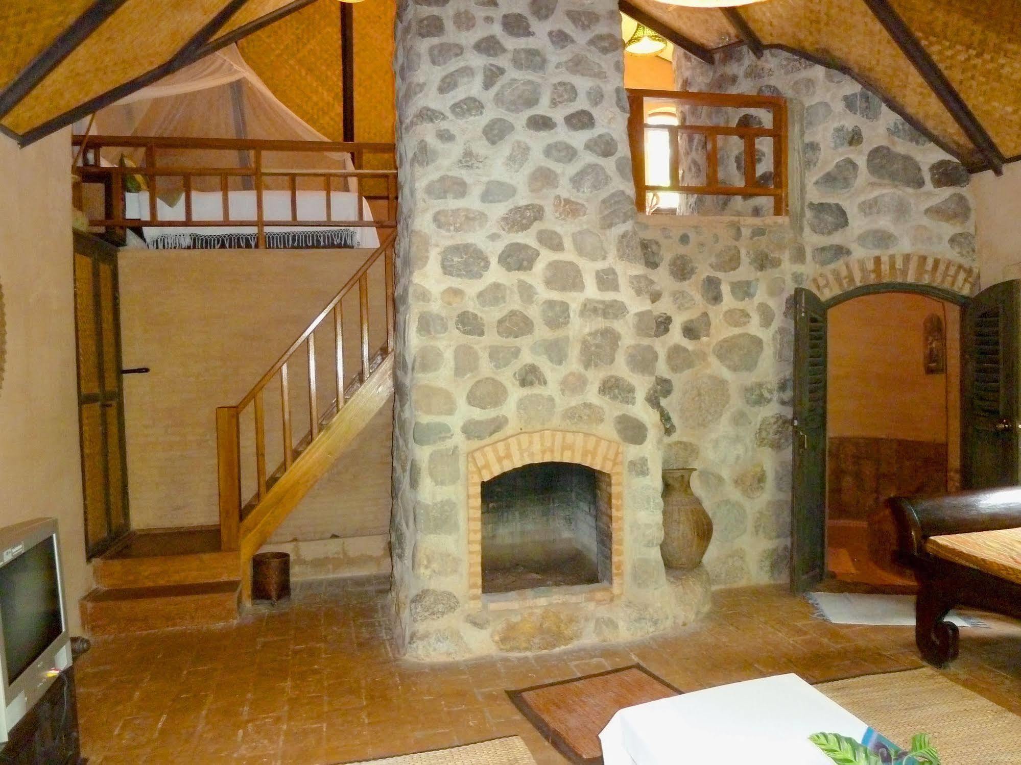 Little Eden Guesthouse Pang Mapha Εξωτερικό φωτογραφία